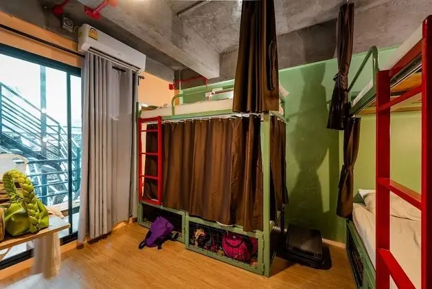 Female 4 Beds Dorm
