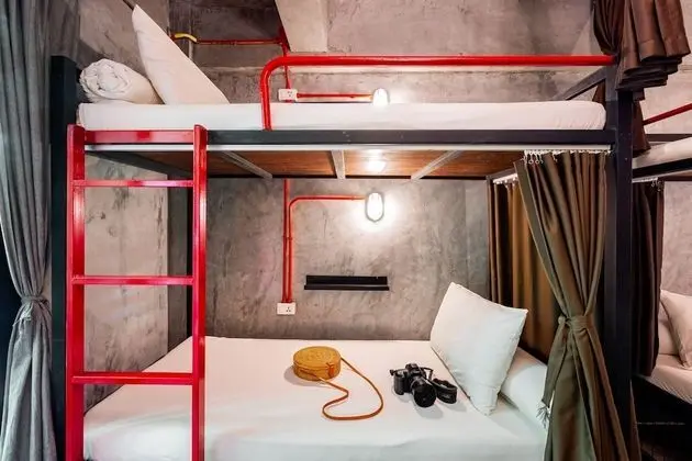 Female 4 Beds Dorm
