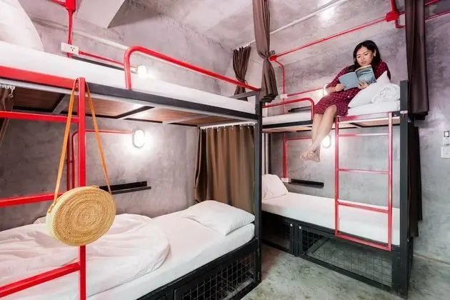 Female 4 Beds Dorm