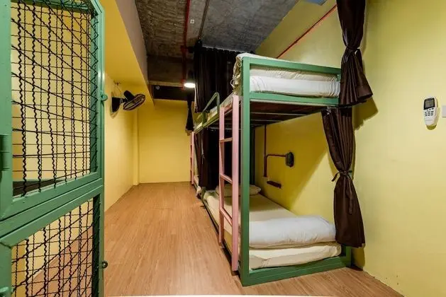 Mixed 4 Beds Dorm