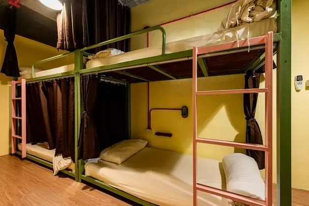 Mixed 4 Beds Dorm