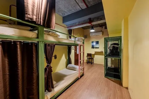 Mixed 4 Beds Dorm