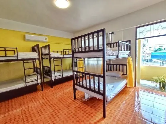 6-Bed Mixed Dormitory Room