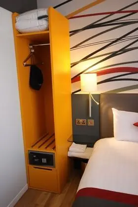 Queen Twin Room