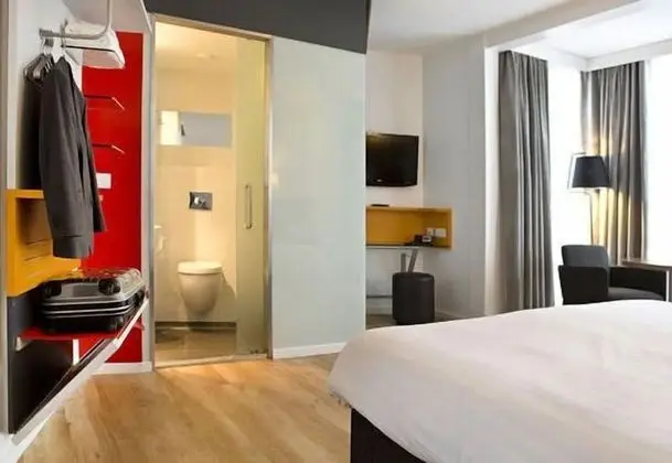 Superior Tek Büyük Yataklı Oda