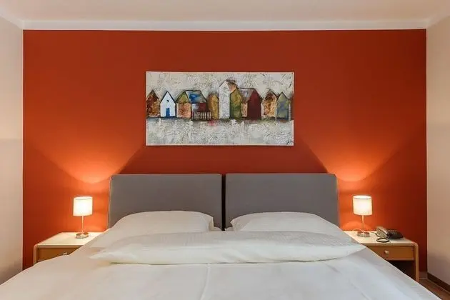 Büyük Yataklı Tek Kişilik Oda