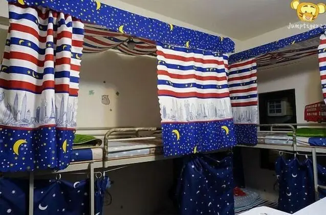 Ortak Ranzalı Oda, Ortak Banyo