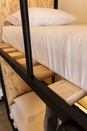 Ortak Ranzalı Oda, Karma Ranzalı Oda