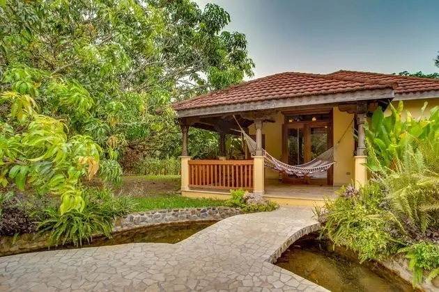 Creekside Cottages