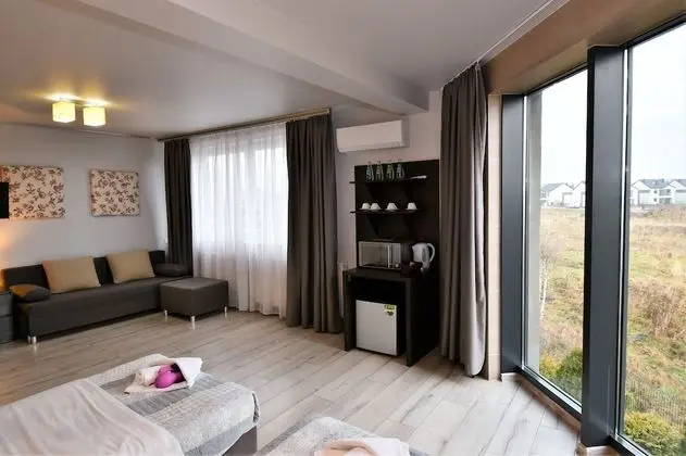 Üç Kişilik Oda, Özel Banyo (II)