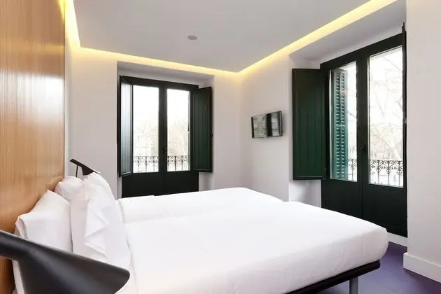 Tek Büyük Yataklı Oda, Balkon
