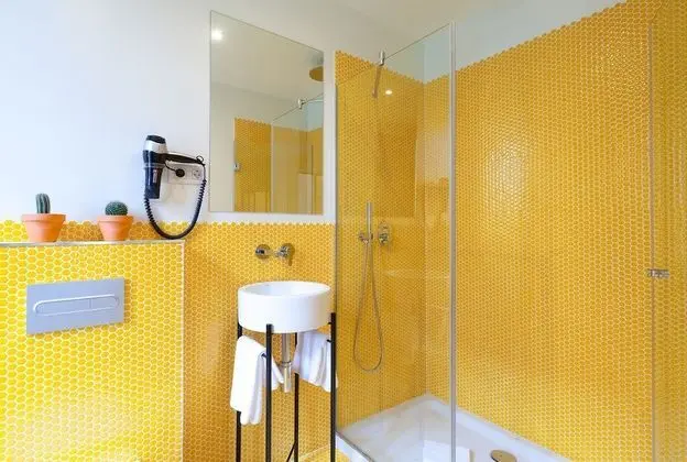 Tek Büyük Yataklı Oda, Balkon