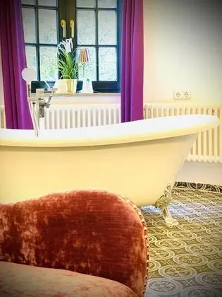 Deluxe Dört Kişilik Oda, Balkon (free standing tub)