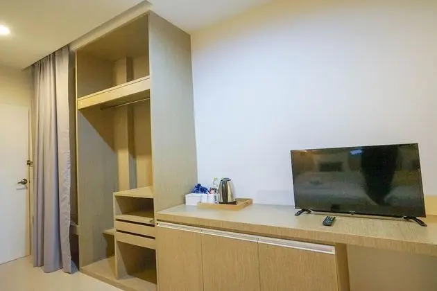 Deluxe Room, 1 King Bed -Building 1