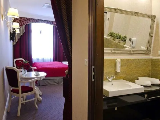 Deluxe Tek Büyük veya İki Ayrı Yataklı Oda