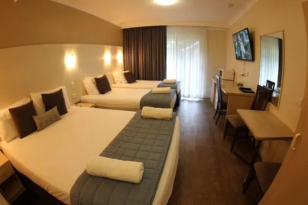 Family Oda, Sigara İçilmez (Not Pet Friendly)