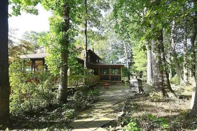 Kulübe, Birden Çok Yatak (Sleepy View Retreat)