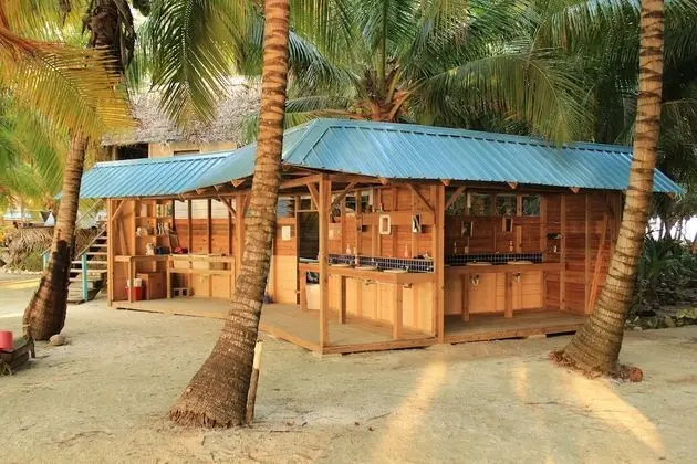 Basic Kulübe, Birden Çok Yatak, Okyanus Manzaralı