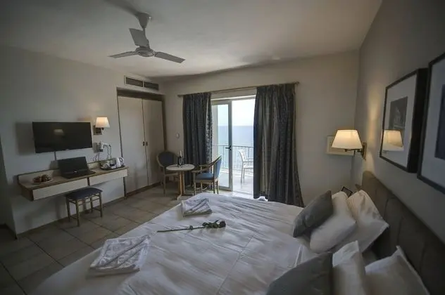 Double / Twin Sea View