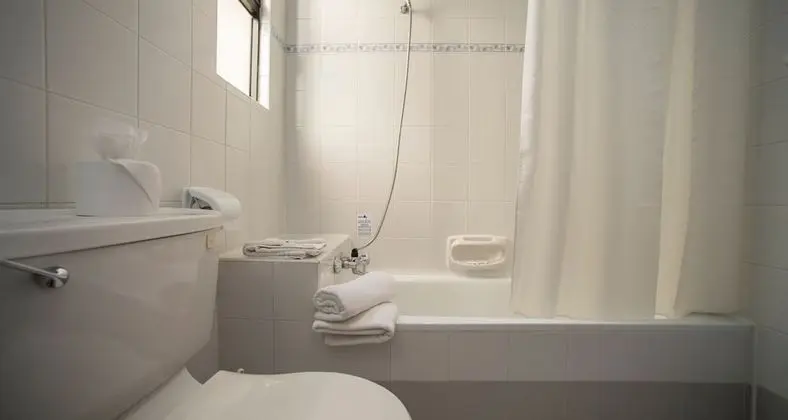 Standard Tek Büyük veya İki Ayrı Yataklı Oda (for single use)