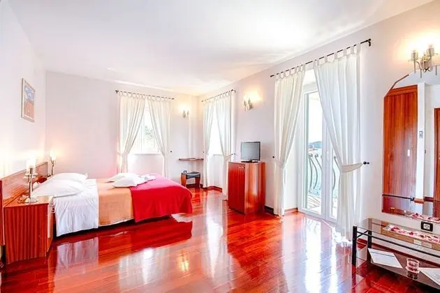 Comfort double room, Sea view, Balcony