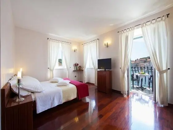 Comfort double room, Sea view, Balcony