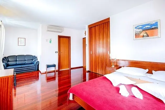 Comfort double room, Sea view, Balcony