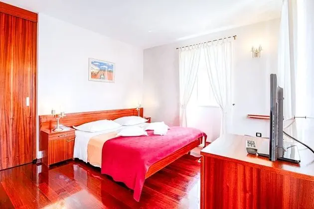 Comfort double room, Sea view, Balcony
