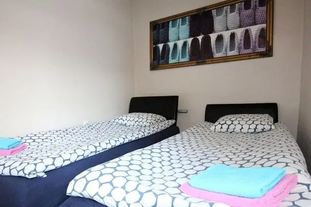 Basic Tek Büyük veya İki Ayrı Yataklı Oda, Ortak Banyo
