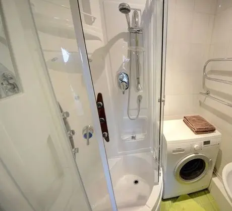 Basic Tek Büyük veya İki Ayrı Yataklı Oda, Ortak Banyo