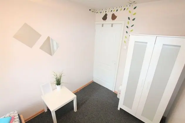 Basic Tek Büyük Yataklı Oda, 1 Büyük (Queen) Boy Yatak, Ortak Banyo