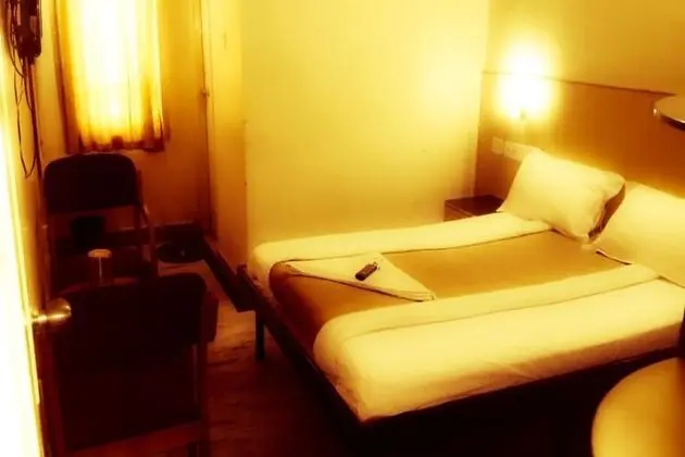 Deluxe Tek Büyük Yataklı Oda (A/c)