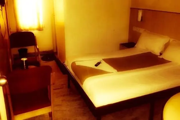 Deluxe Tek Büyük Yataklı Oda (Non A/c)