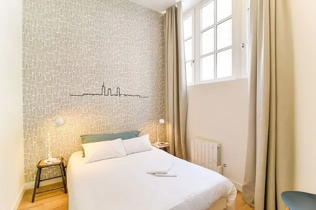 Tek Büyük Yataklı Oda, Ortak Banyo