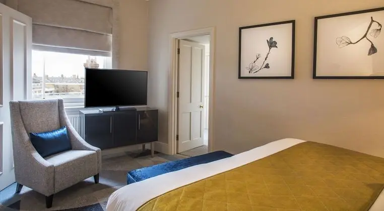 Suite, 1 King Bed, Non Smoking