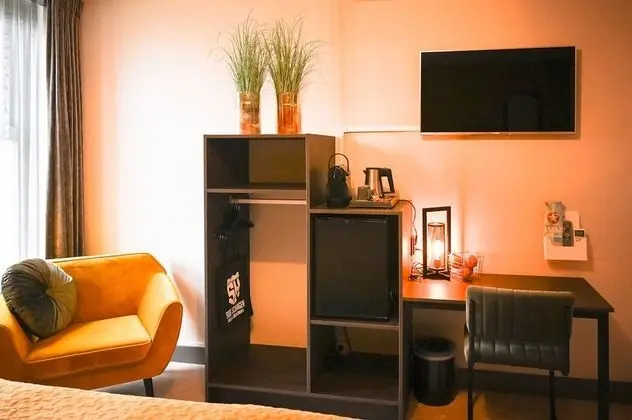 Standard Tek Büyük Yataklı Oda