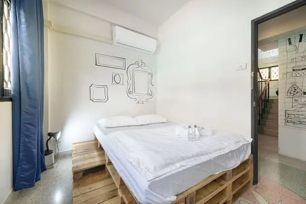 Double Bed Room with Share bathroom(PrivateRoom)