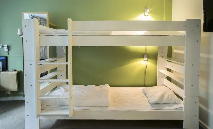 Oda Bunk Bed With Shared Bathroom