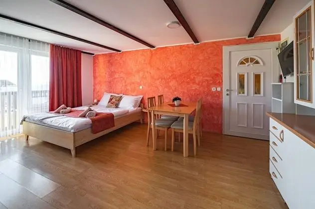 Apart Daire (Family apartment with balcony at Slov)