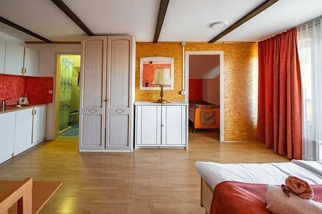 Apart Daire (Family apartment with balcony at Slov)