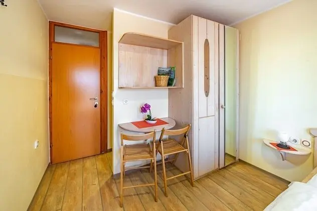 Tek Büyük Yataklı Oda (Double bedroom with terrace at Sloven)