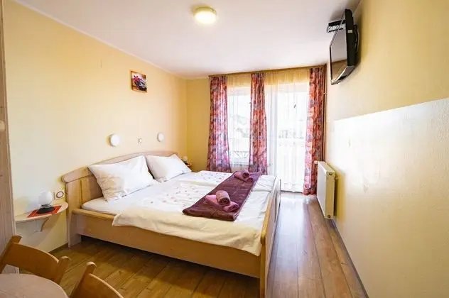 Tek Büyük Yataklı Oda (Double bedroom with terrace at Sloven)