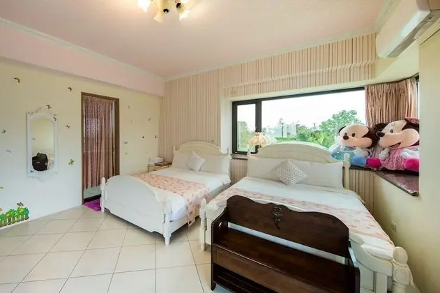 Deluxe Dört Kişilik Oda, 2 Çift Kişilik Yatak, Sigara İçilmez, Avlu Manzaralı