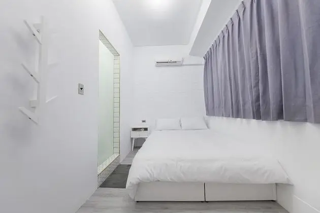 Standard Tek Büyük Yataklı Oda (White)