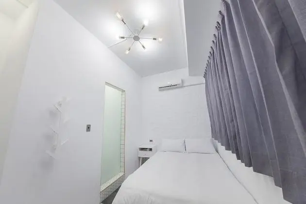 Standard Tek Büyük Yataklı Oda (White)