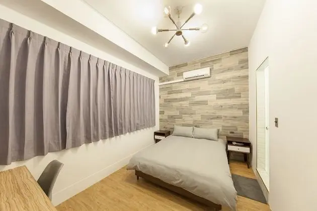 Standard Tek Büyük Yataklı Oda (Wood)