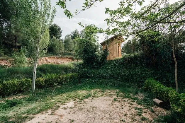 Çadır (No bed provided. Bring tent / caravan)