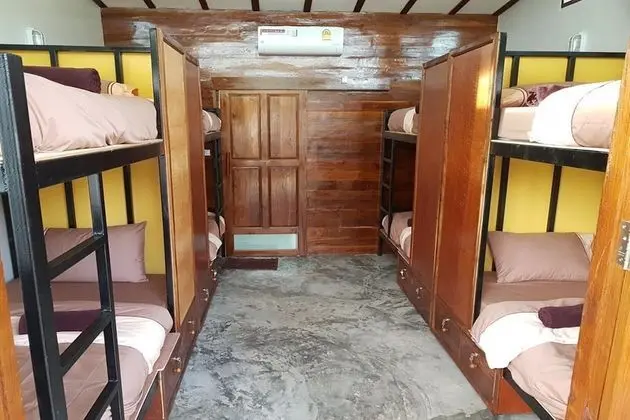 8-Bed Mixed Dormitory