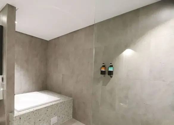 Deluxe Tek Büyük Yataklı Oda, 1 Büyük (Queen) Boy Yatak