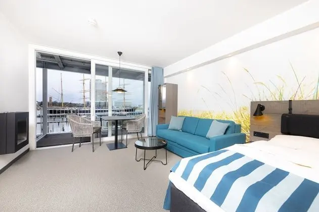 Superior Tek Büyük Yataklı Oda, Liman Manzaralı